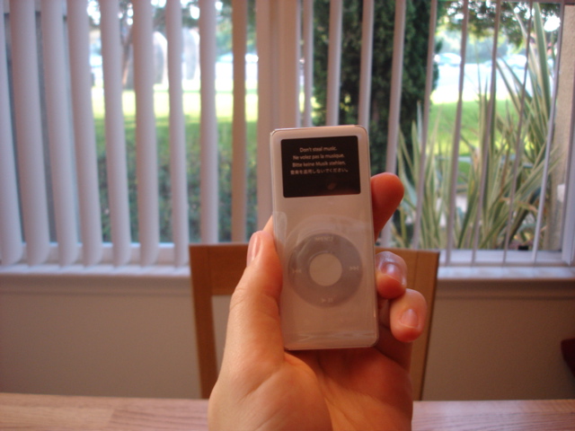 iPod nano - ne volez pas la musique