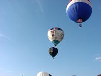 The Pepsi balloon, making with the flame.